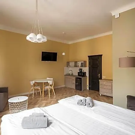 Justlvivit At The Rynok Square 4*